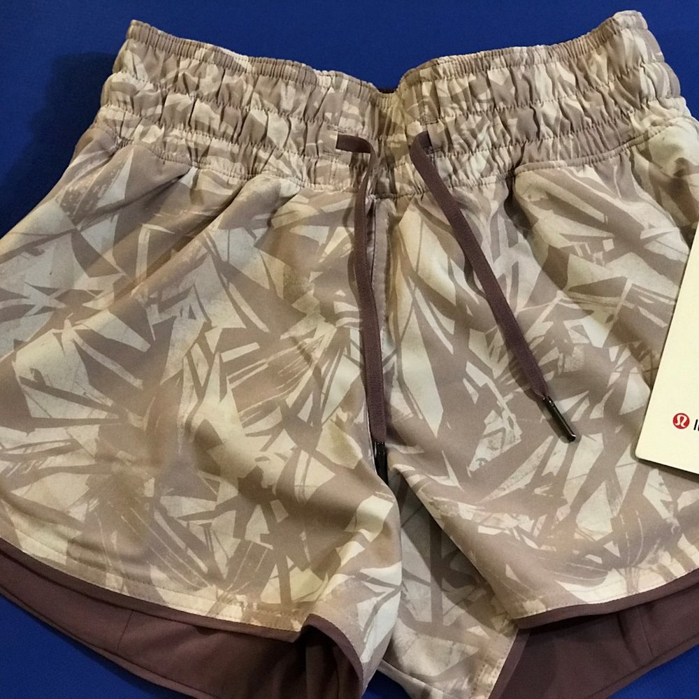 Lululemon Choose a Side Shorts